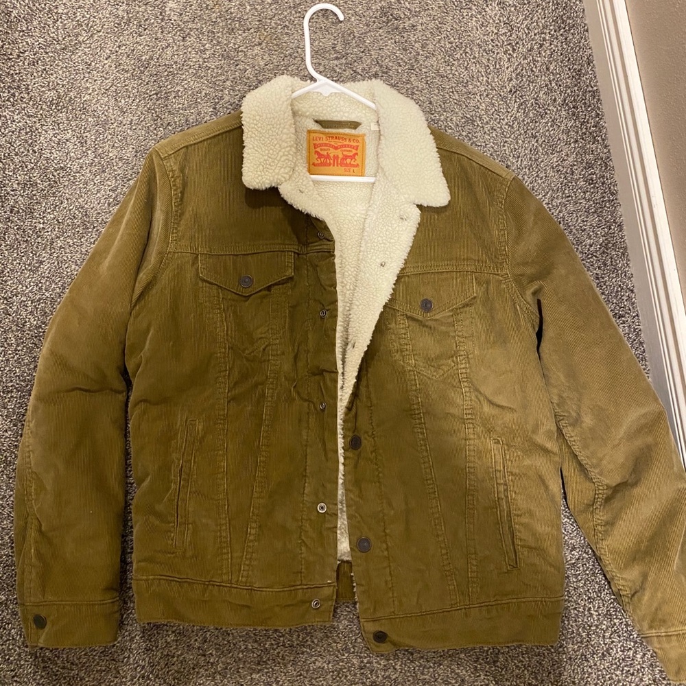Men’s Levi’s Sherpa lined corduroy trucker jacket